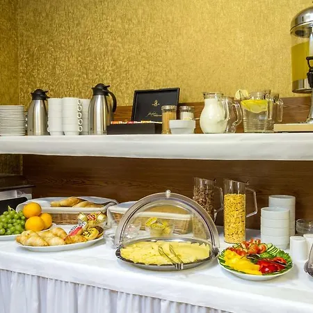 La Apartmanhotel Nagyszombat
